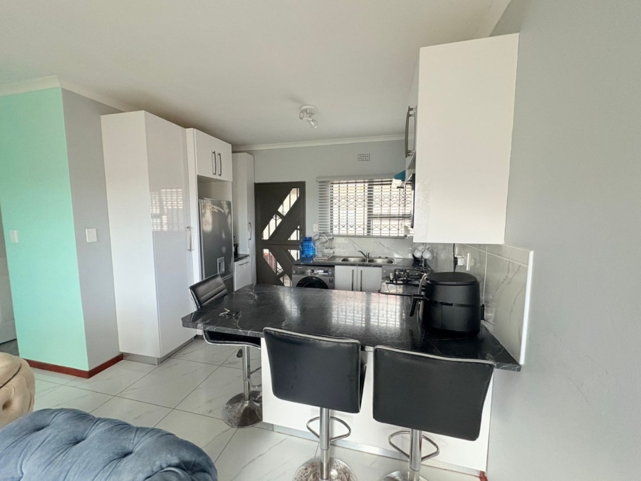  Bedroom Property for Sale in Cove Rock Eastern Cape